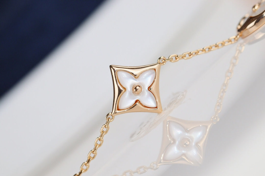 [KELA]LEAF CLOVER BRACELET