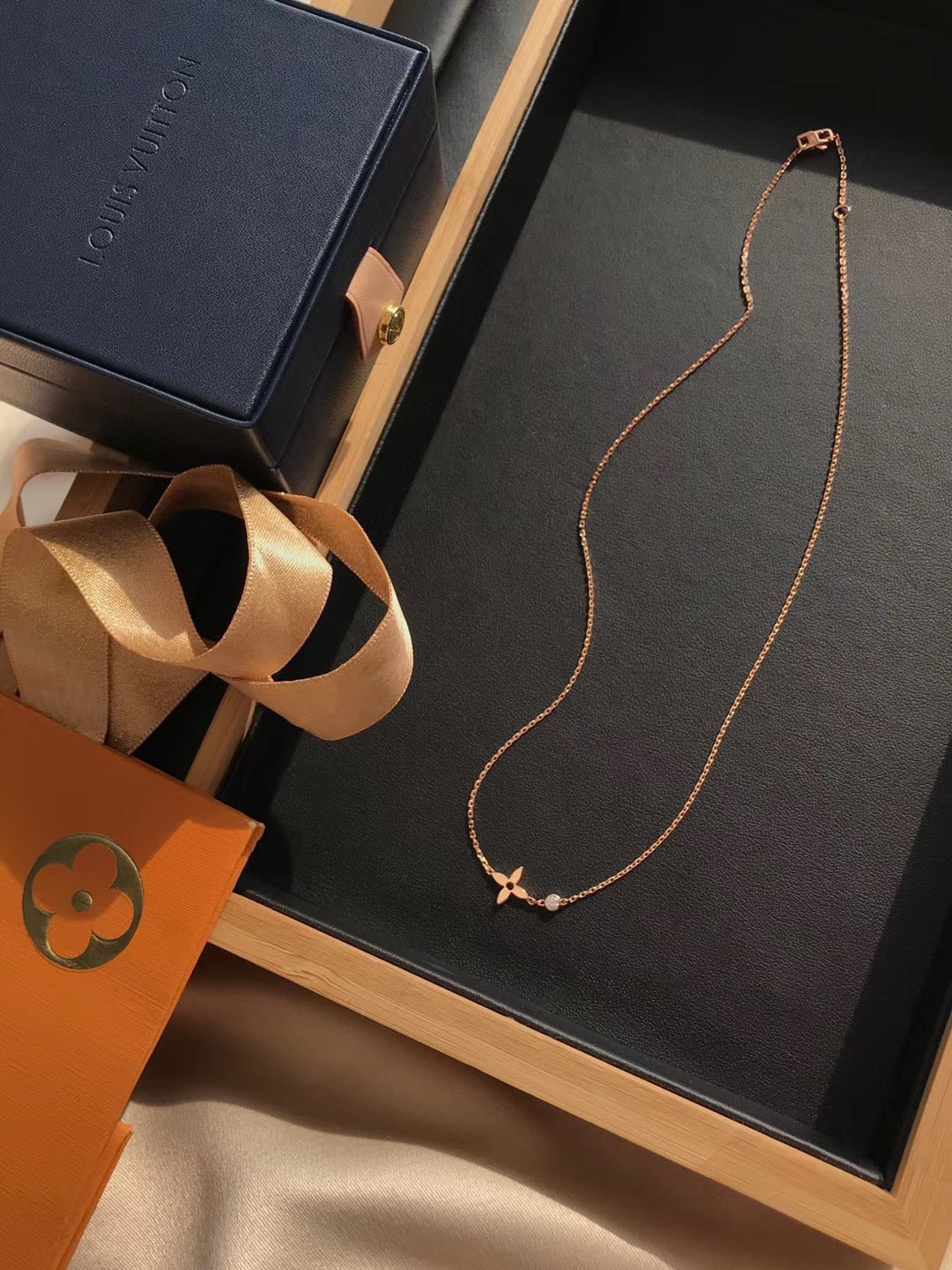 [KELA]BLOSSOM PENDANT ROSE GOLD AND DIAMOND
