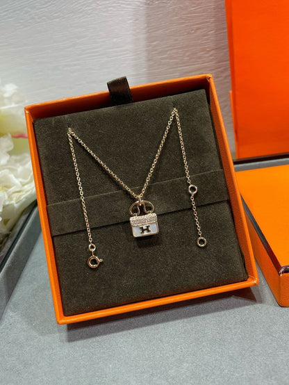 [KELA]H CIRCE MOISSANITE PENDANT NECKLACE GOLD