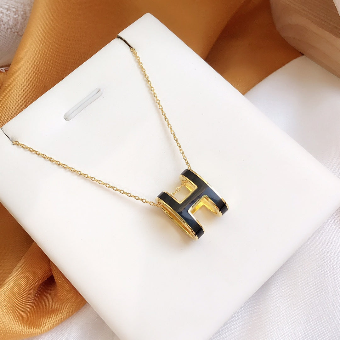 [KELA]HM CLIC BLACK ENAMEL GOLD NECKLACE