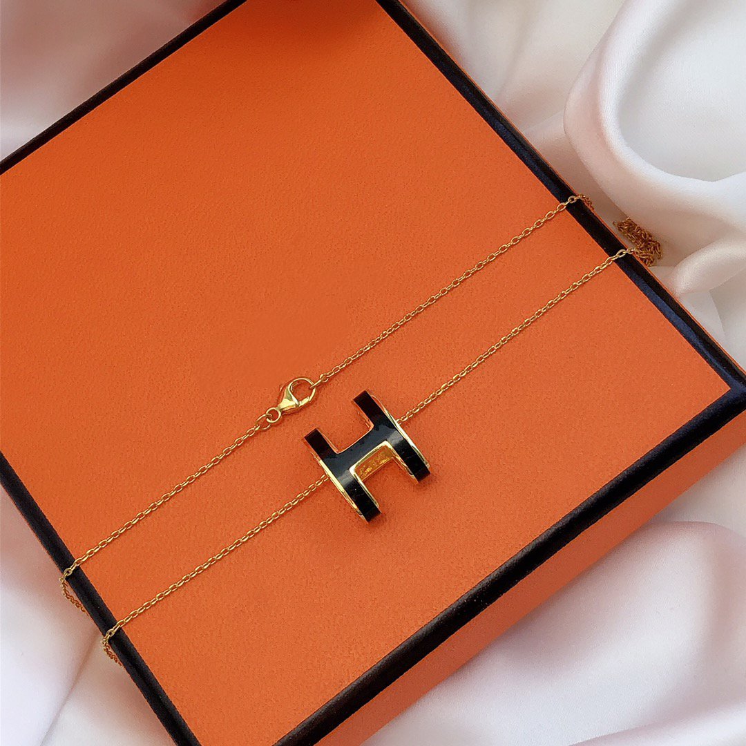 [KELA]HM CLIC BLACK ENAMEL GOLD NECKLACE