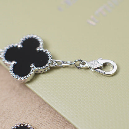 [KELA]LUCKY CLOVER 5-MOTIF BRACELET - BLACK OXNY COLLECTION