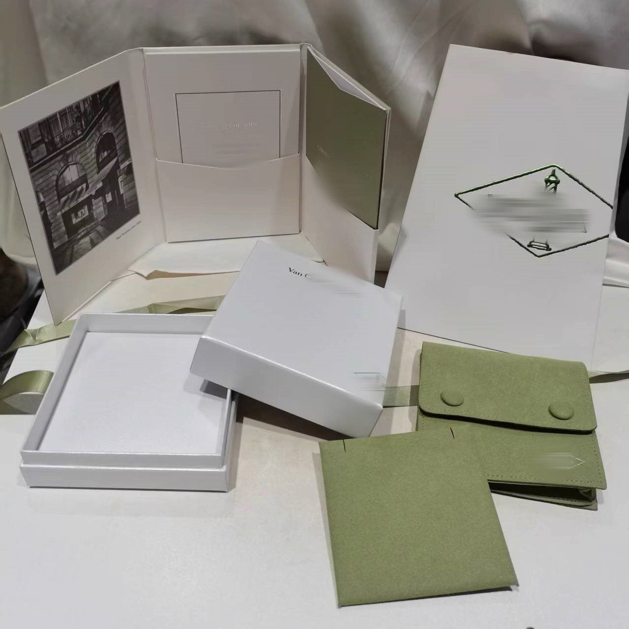 [KELA]CLOVER BRAND JEWELRY BOX