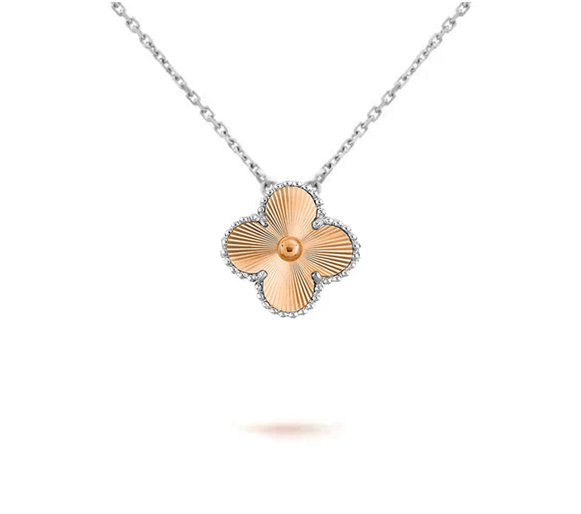 [KELA]15MM CLOVER FLOWER PENDANT NECKLACE WHITE GOLD COLLECTION