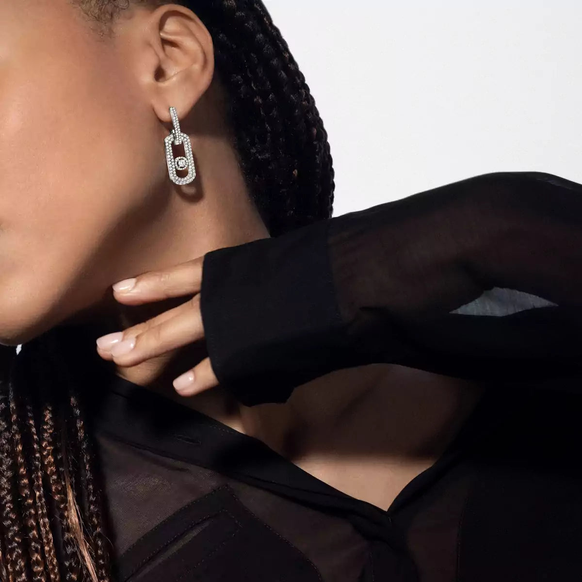 [KELA]SO MOVE XL FULL-PAVÉ DIAMOND PENDANT EARRINGS