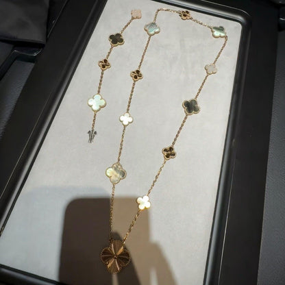 [KELA]DETACHABLE 15-MOTIF CLOVER STATEMENT SET - GREY MOTHER-OF-PEARL & LASER