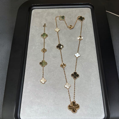 [KELA]DETACHABLE 15-MOTIF CLOVER STATEMENT SET - GREY MOTHER-OF-PEARL & LASER