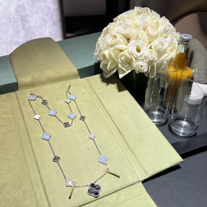 [KELA]DETACHABLE 15-MOTIF CLOVER STATEMENT SET - PURPLE CHALCEDONY & LASER