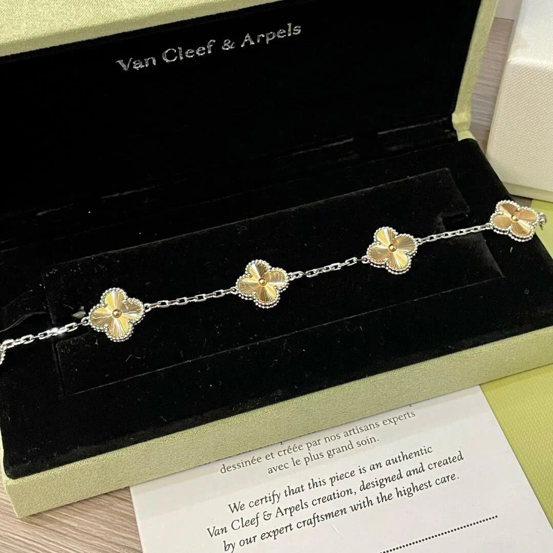 [KELA]LUCKY CLOVER 5-MOTIF BRACELET - LASER COLLECTION