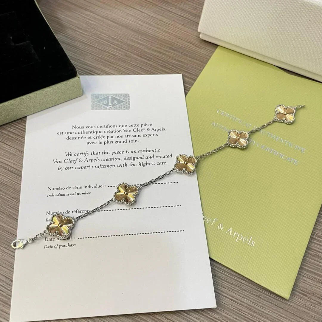 [KELA]LUCKY CLOVER 5-MOTIF BRACELET - LASER COLLECTION