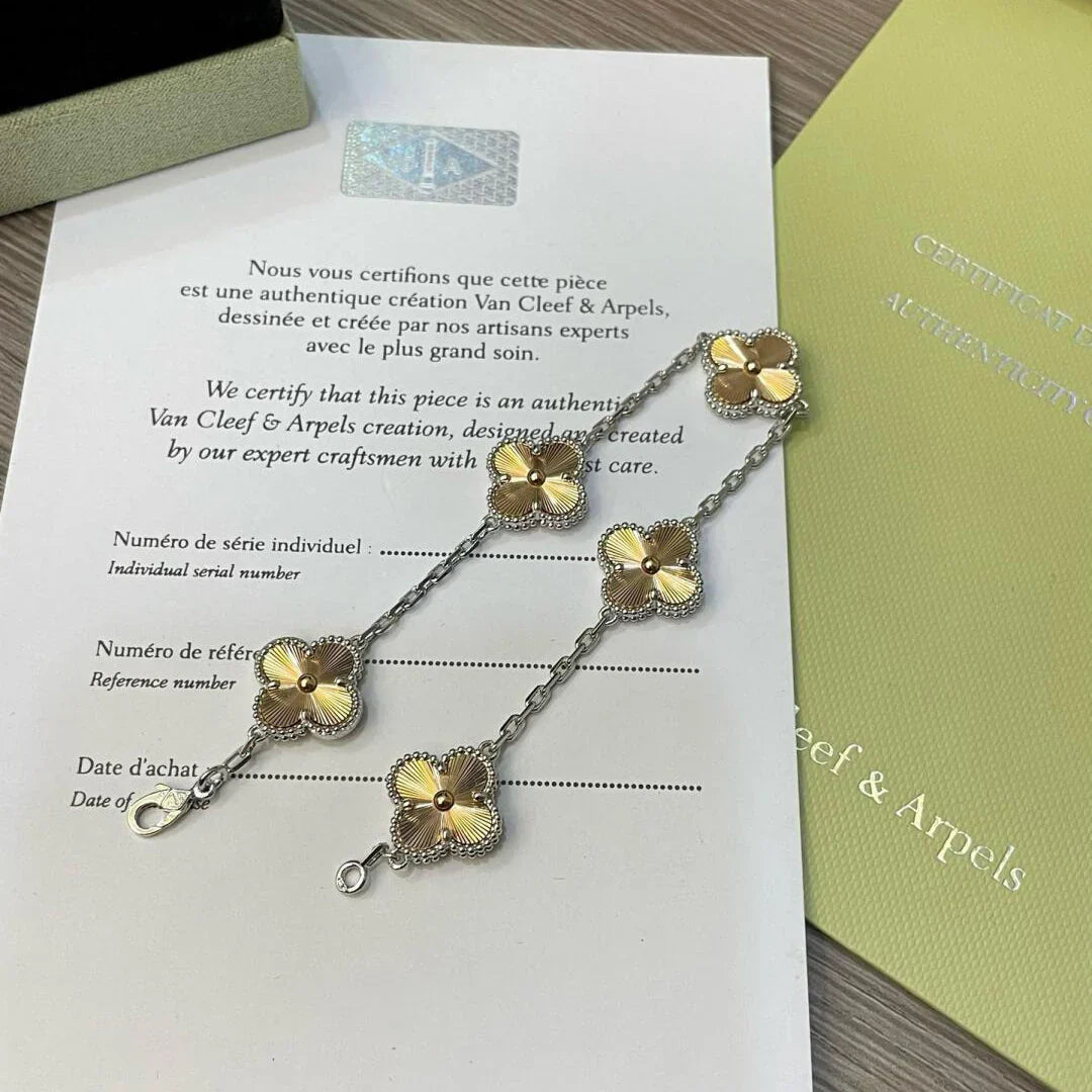 [KELA]LUCKY CLOVER 5-MOTIF BRACELET - LASER COLLECTION