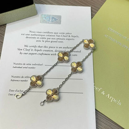 [KELA]LUCKY CLOVER 5-MOTIF BRACELET - LASER COLLECTION