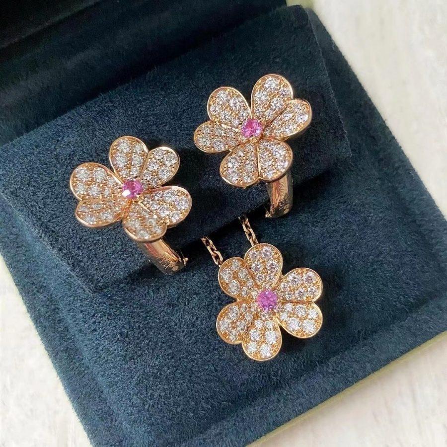 [KELA]PAVÉ DIAMOND BUTTERFLY CHARM NECKLACE