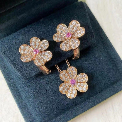 [KELA]PAVÉ DIAMOND BUTTERFLY CHARM NECKLACE
