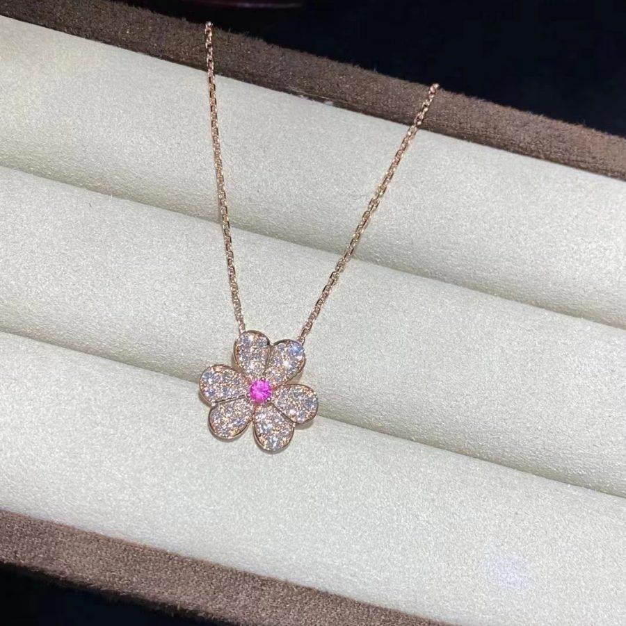 [KELA]PAVÉ DIAMOND BUTTERFLY CHARM NECKLACE