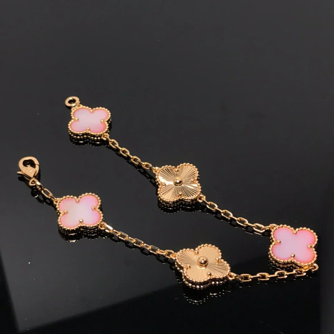 [KELA]LUCKY CLOVER 5-MOTIF BRACELET - PINK MOTHER-OF-PEARL COLLECTION